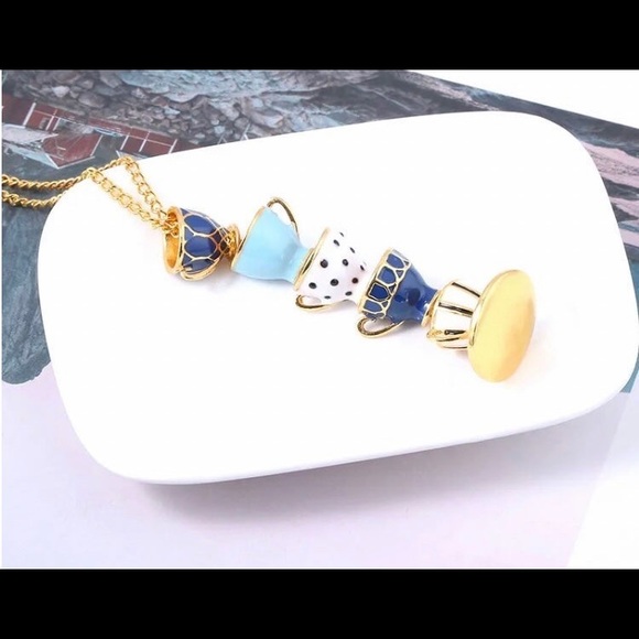 Gorgeous blue and white enamel coated tea cup set - Picture 8 of 12